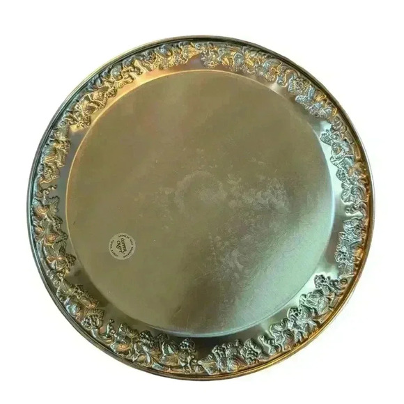 Vintage Ornate Brass Round Tray Raised Grapevine 13.75” - Picture 3 of 6